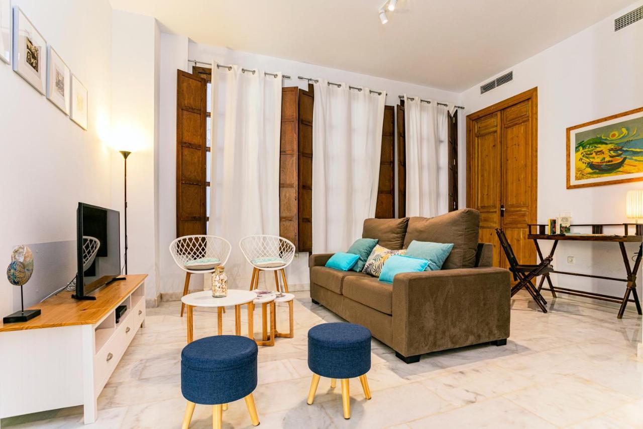 -Malagasunapts- Premium Historical Citycentre Экстерьер фото